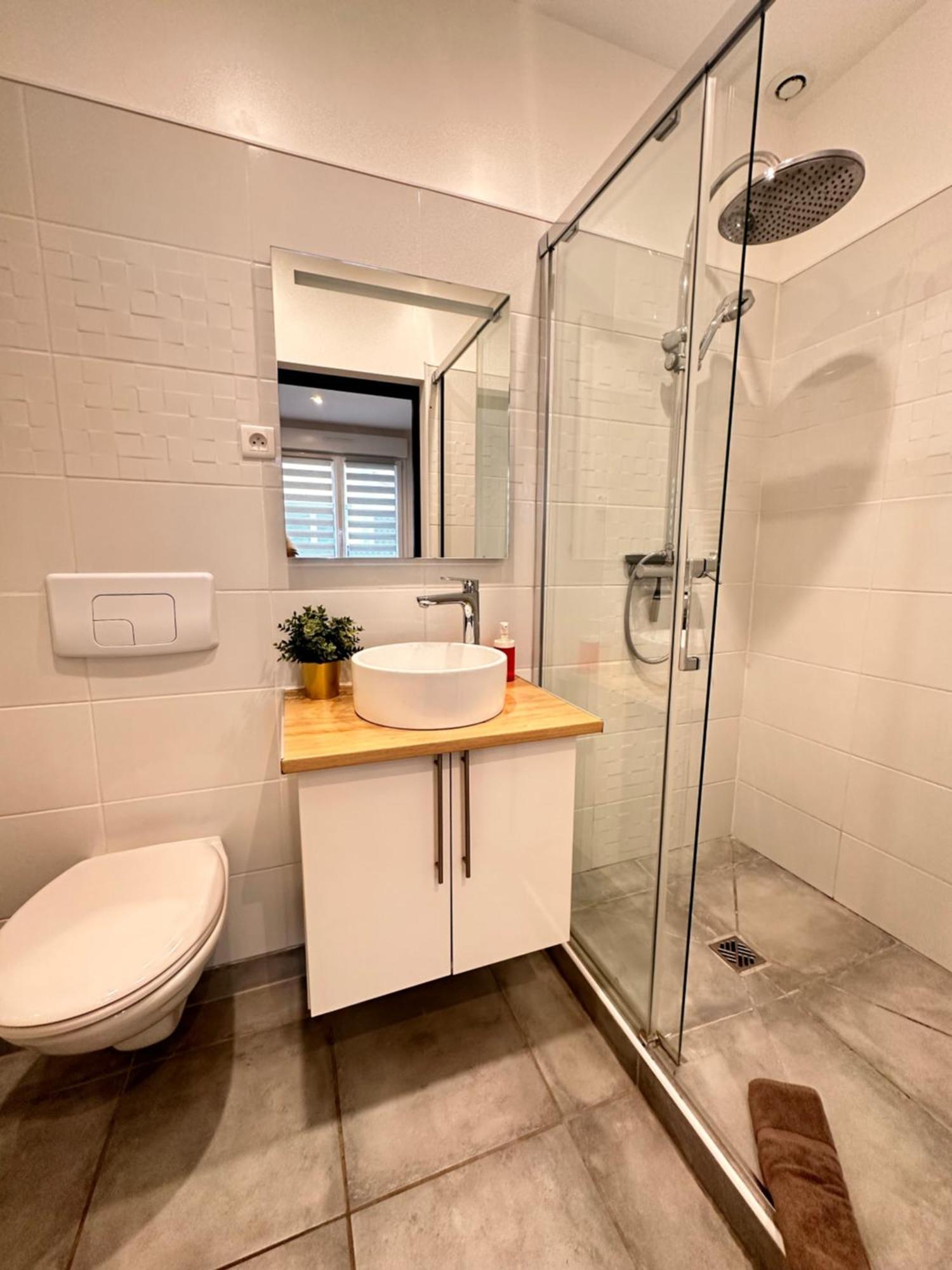 Le Remois - Charmant T2 - Renove - Parking - Cour Privative - Wifi Ρενς Εξωτερικό φωτογραφία