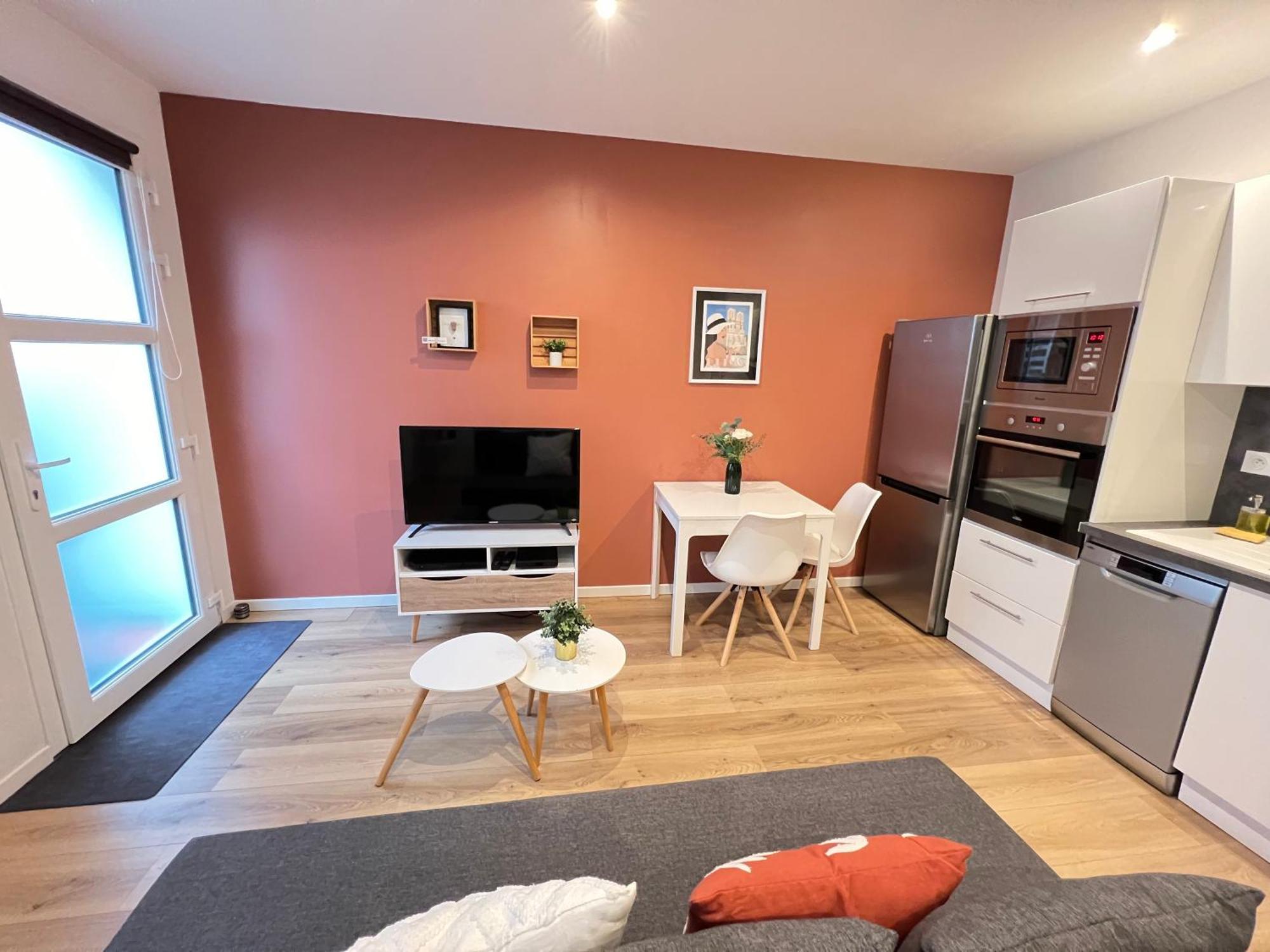 Le Remois - Charmant T2 - Renove - Parking - Cour Privative - Wifi Ρενς Εξωτερικό φωτογραφία