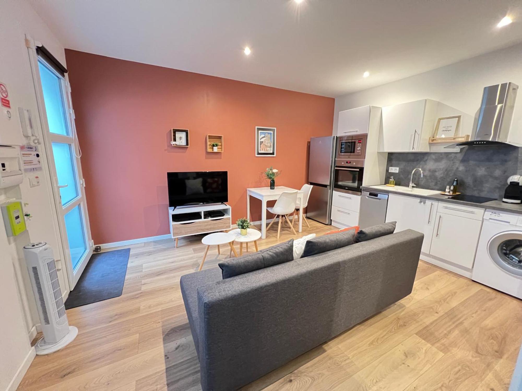 Le Remois - Charmant T2 - Renove - Parking - Cour Privative - Wifi Ρενς Εξωτερικό φωτογραφία